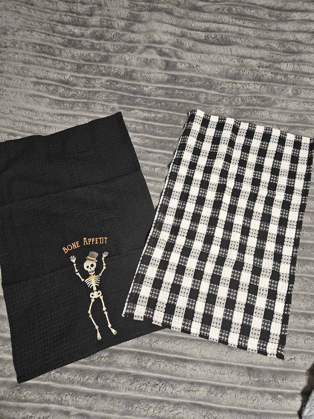 Mud Pie Black and White Halloween Skeleton Kitchen Towels